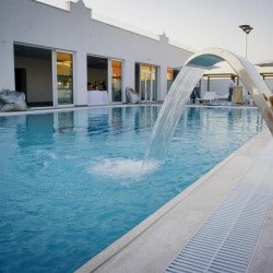 piscina-chillout-hotel-hace-playadelaluz