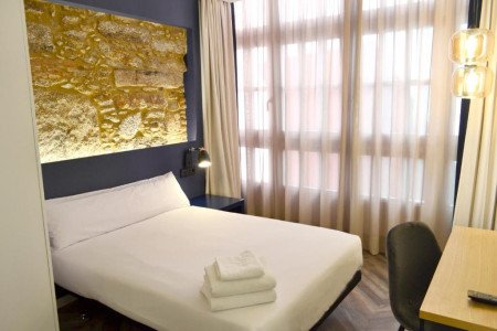 bedroom1-room-alda-coruna-hotel-pasaje-1