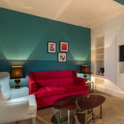 living-room-junior-suite-hotel-vincci-the-mint