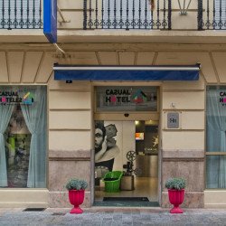 entrance-casual-hotel-valencia-coliving-cine